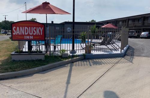Sandusky South Hotel | Sandusky Inn