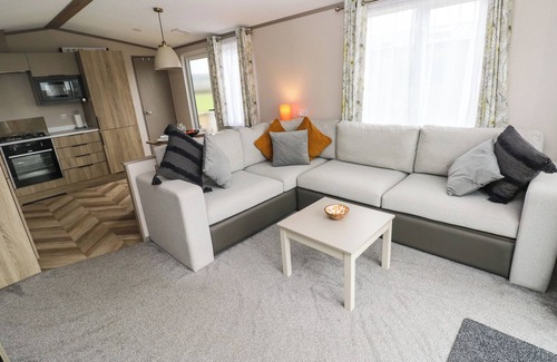 Hasguard Cross Cottage | SANDY BAY, pet friendly, with a garden in Little Haven