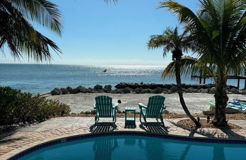 Islamorada House | Sandy Beach Cove🏝️🏖️ Gated Private Beach Home Plus Cottage Oasis , With Dock
