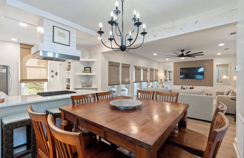 Gulf Mist House | Sandy Pause- Dog Friendly- Steps to the beach!