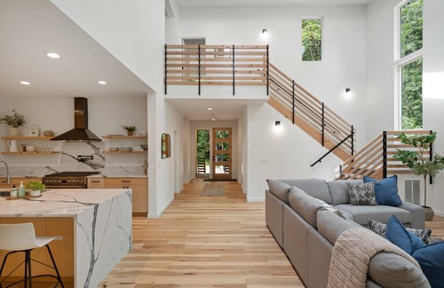 Mount Hood Village House | Sandy River Group Getaway 3