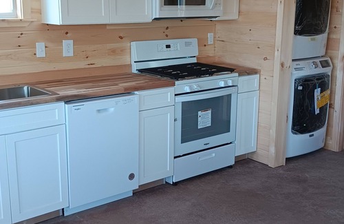 Lubec Cabin | SANDY'S BEACHFRONT CABIN B visit eastern most point in US 1 mile by state park