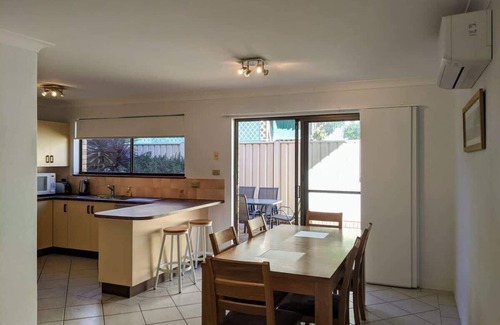Mollymook House | Sandy Shore Villa Sum