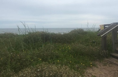 Knollwood Beach House | Sandy Shores Beach Escape, hear the ocean roar
