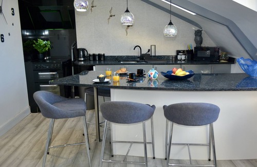 Torquay City Centre Apartment | Sandybanks Torquay - Seaview and Promenade Apartments