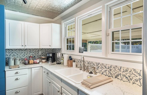 Sanford House | Sanford's Haven, 3 bedroom, Sleeps 7