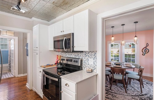 Sanford House | Sanford's Haven, 3 bedroom, Sleeps 7