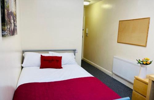 Leicester City Centre Apartment | Sangha House - Short Stays