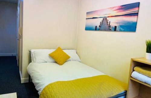 Leicester City Centre Apartment | Sangha House - Short Stays