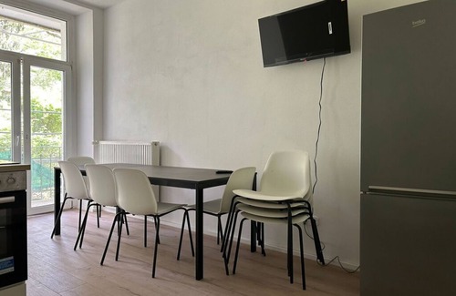 Rott Apartment | Sanierter Altbau - Modern und Zentral