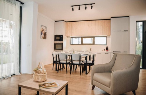 Ishem Villa | Sanpietro Vacation Villa