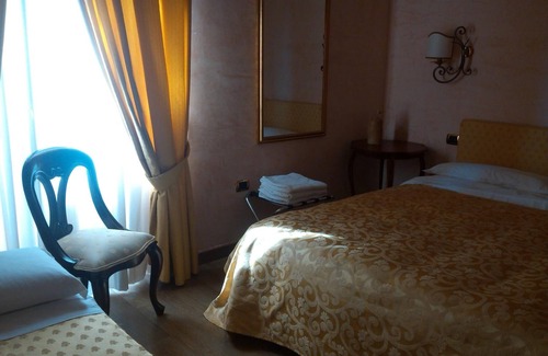 Paola House | Sant'Agostino Guest Rooms