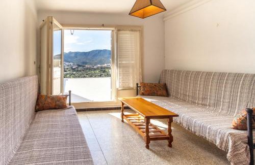 Llanca Apartment | Sant Genís 19 - ático con terraza y vistas
