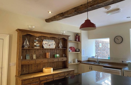 Beaumaris House | SANT SEIRIOL, family friendly, country holiday cottage in Beaumaris