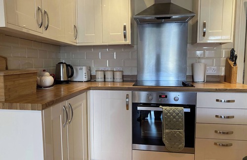 Beaumaris House | SANT SEIRIOL, family friendly, country holiday cottage in Beaumaris