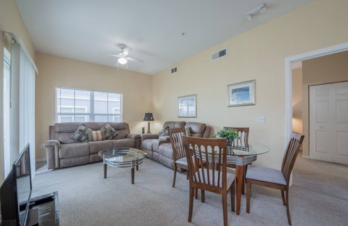 Kissimmee House | Santa Maria Holiday Townhome - Serene 4BR Home close to Walt Disney