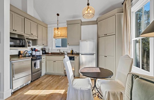 Rosemary Beach Cottage | Santa Marta: Fabulous Carriage House - South of 30a - Pet Friendly!