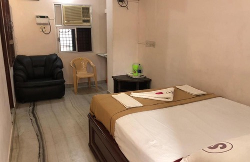 Kanyakumari Cabin | Santhi Residency