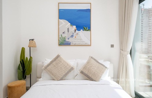 Nad Al Sheba Apartment | Santorini Studio Pool View