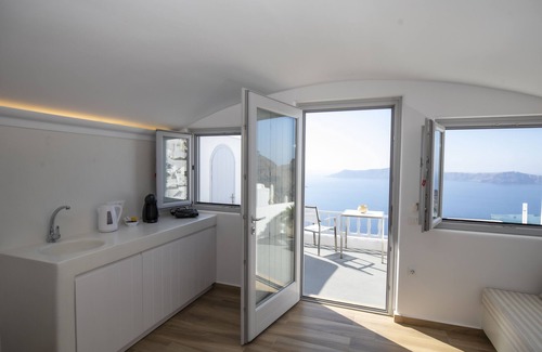 Firostefani Apartment | Santorini View Studios-Adults Only
