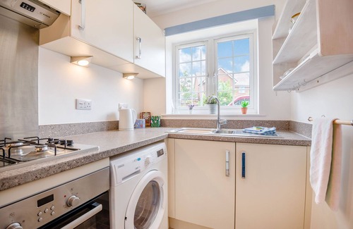 Wells Cottage | SAPLINGS, family friendly, with a garden in Wells