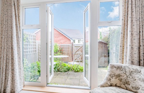 Wells Cottage | SAPLINGS, family friendly, with a garden in Wells