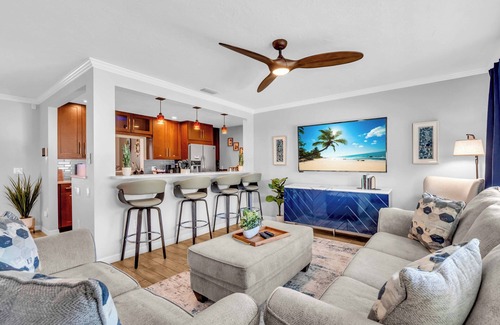 Sarasota Springs House | Sapphire Cove- 2BD/2BA Heated Saltwater Pool