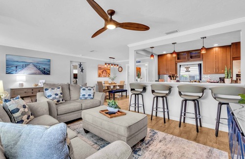 Sarasota Springs House | Sapphire Cove- 2BD/2BA Heated Saltwater Pool