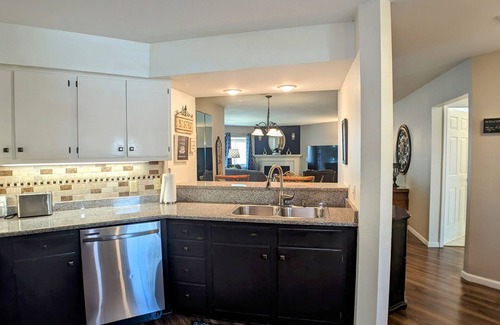 Table Rock Condo | Sapphire Escape~Pointe Royale Resort~New Listing~Golf~Pool~Hottub