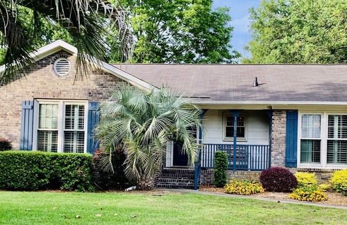 Harborgate Shores House | Sarah's Coastal Cottage-Near Shem Creek, Sullivan's Island, and Charleston!