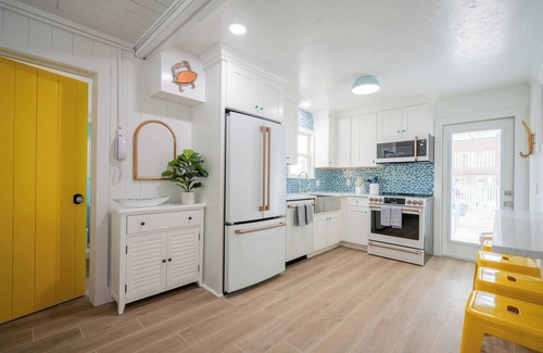 Anna Maria House | Sassy Seagull -Classic beach cottage, moments from the sand, beautiful pool!