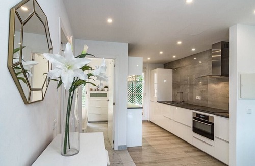 Nueva Andalucia Apartment | SAT2 - Modern 2 bedroom apartment with ocean view