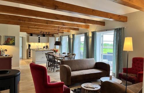 Rabenholz House | Sattlerei