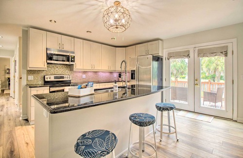 Savannah House | Savannah Family Home w/Private Pool & Yard!