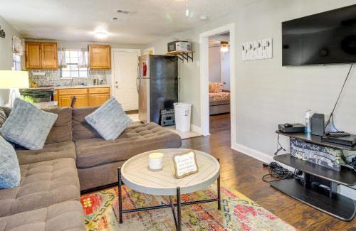 Midtown House | Savannah Home with Yard about 3 Mi to Downtown!