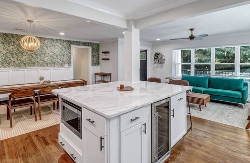 Savannah House | Savannah Oak Retreat (Heated Pool + Pet friendly)
