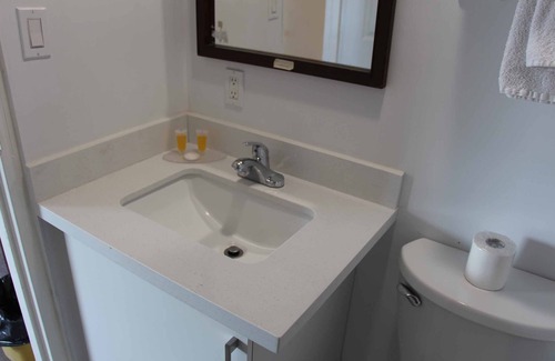 Kincardine Hotel | Save Inn Kincardine