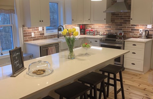 Algonquin Highlands Bed & Breakfast | Sawyer's Creek Bed and Breakfast