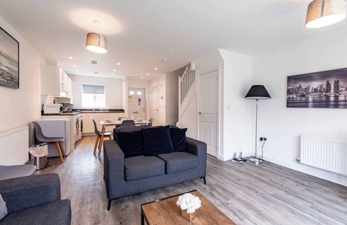 Derby House | Saxelbye House - Cosy 3 Bed Home near City Centre