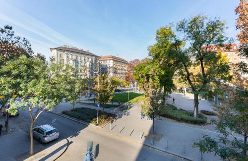Csarnok negyed Hotel | SB Panzió