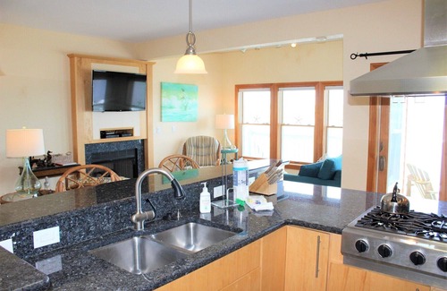 Manteo Condo | SBC606 - Shallowbag Bay Club 606