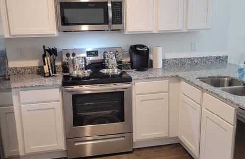 Rosewood Apartment | SC 3755 New 2 bedroom Townhouse Ft Jackson & USC