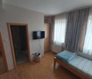 Cacak Bed & Breakfast | SC Kolos