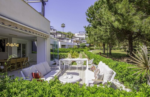 Marbella Ski Chalet | SC8. Exclusive Luxury Townhouse for Holiday Rentals.