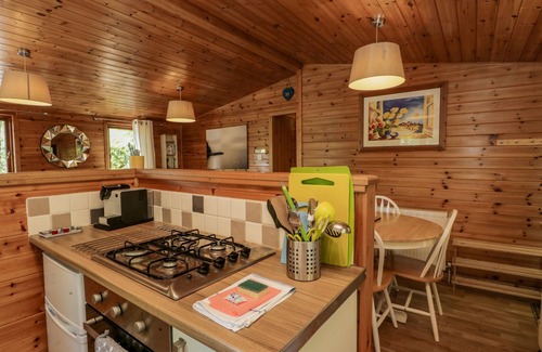 Troutbeck Bridge Cottage | SCAFELL LODGE, family friendly, with pool in Windermere