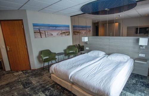 Bergen Hotel | Scenic Bergen Stay Near Majestic Dunes, Breezy Trails, and Seaside Serenity