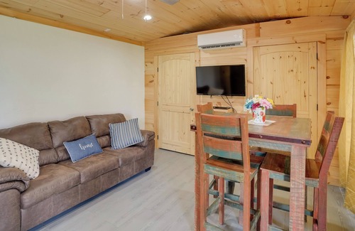 Bryant Cabin | Scenic Bryant Cabin Rental w/ Private Hot Tub!