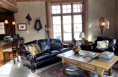 Cameron House | Scenic Creekside Lodge with Decks and Madison River Access near Yellowstone, Ennis Montana