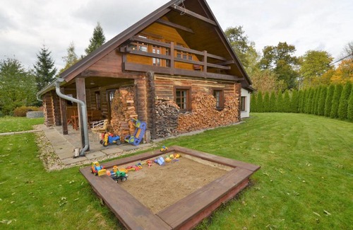 Sluknov House | Scenic holiday home in luknov with garden