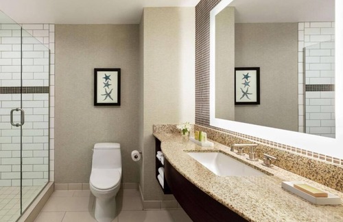 Carlsbad Hotel | Scenic Oasis: Close to South State Beach, Onsite Pool and Parking, Pets Allowed!